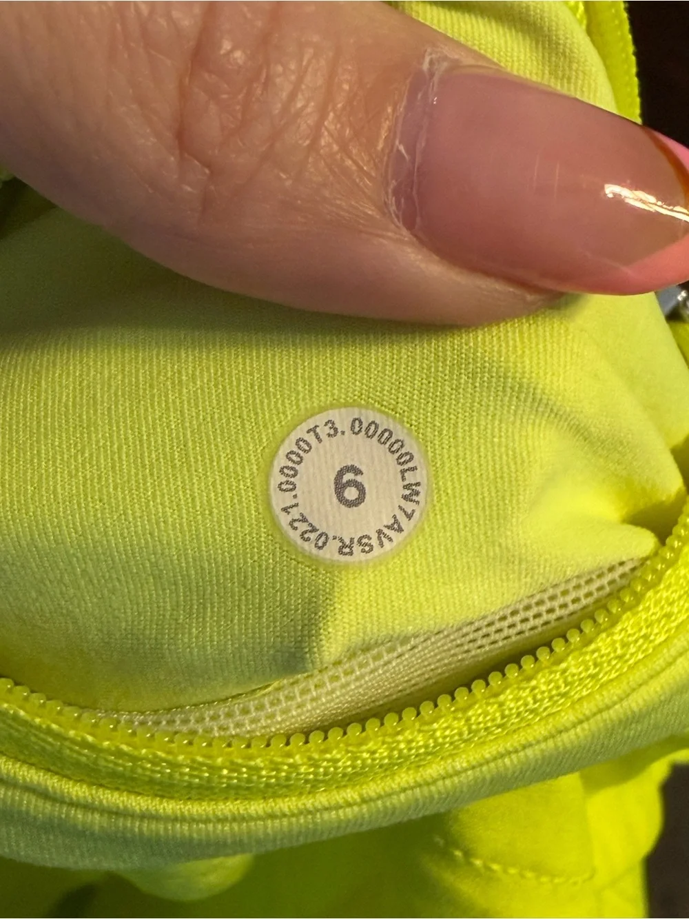Lululemon Speed Up Low-Rise Running Shorts 2.5” Highlight Yellow Size 6 NWOT